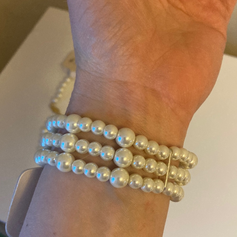 Kim Rogers Classic Cream Pearl Style Bracelet & Necklace Set - Picture 2 of 11